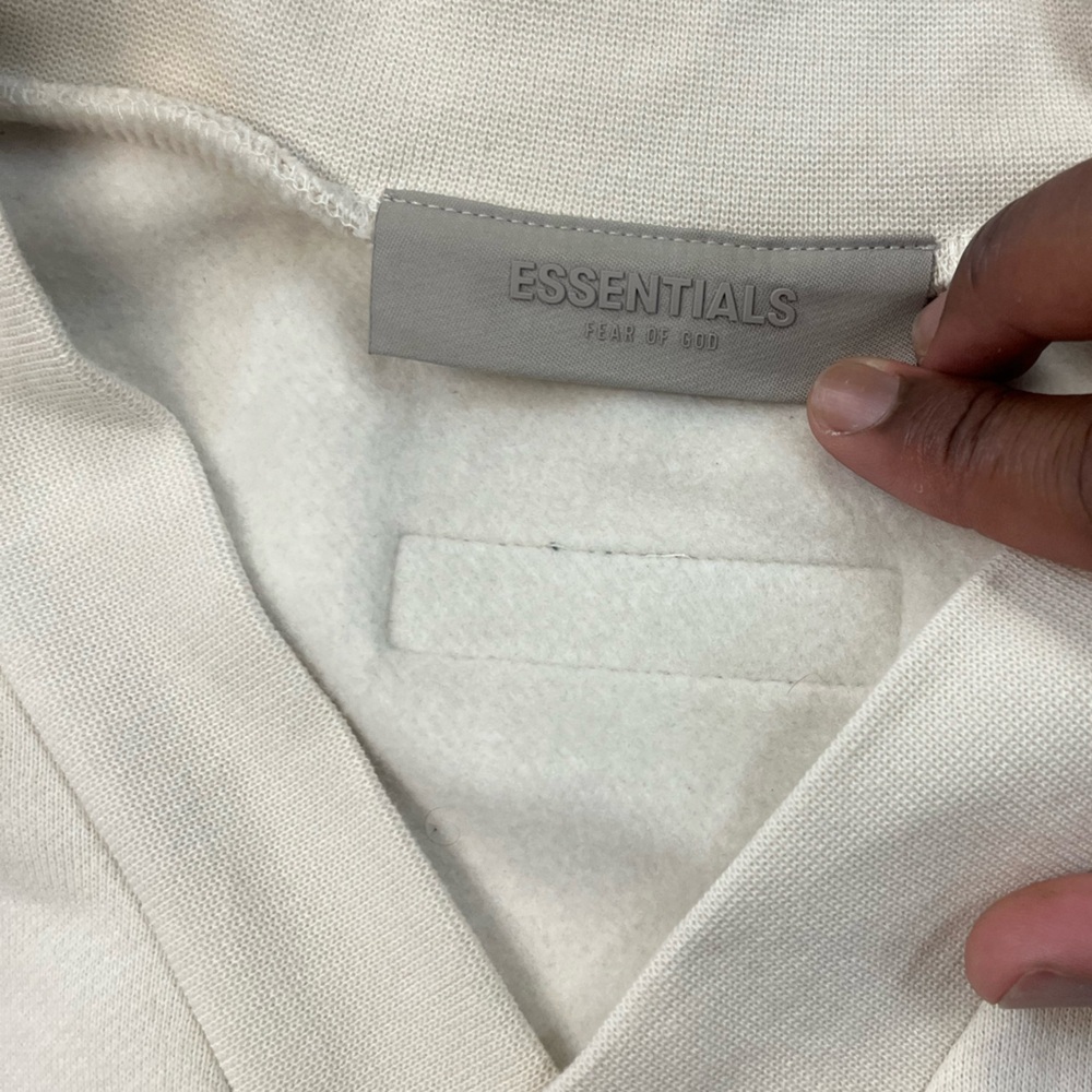 Essentials vest - Picture 4 of 7